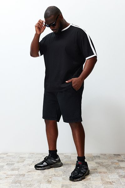 Trendyol Collection Plus Size Black Contrast Oversize Cotton T-Shirt - Tmnss24Bf00033