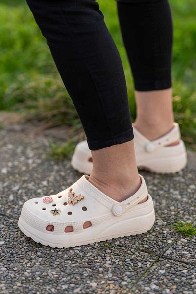 Cobbalt Women's Beige High-Sole Stoned Sabo Slippers Rm0700