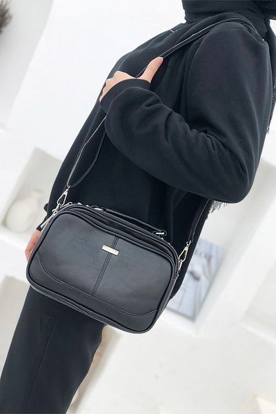 MOTTO Black Soft Texture Box Model Special Accessory with Hand and Cross Strap 4 Eyes Quality Stylish Design
