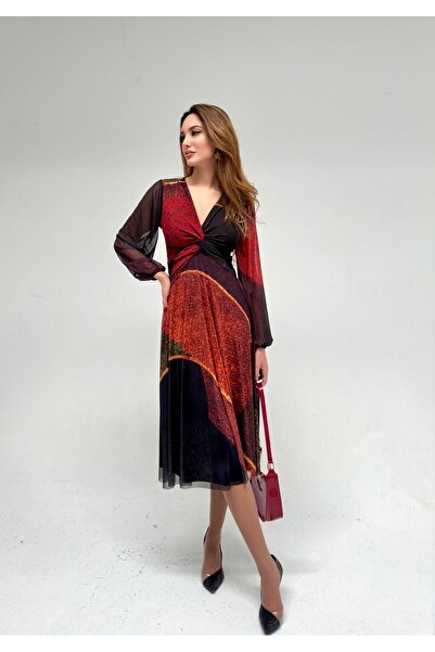 BUTİKROMANO فستان نسائي شيفون منقوش بطول متوسط مع تفاصيل طية صدر السترة