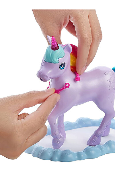 Barbie Dreamtopia Bebek Ve Tek Boynuzlu At Oyun Seti