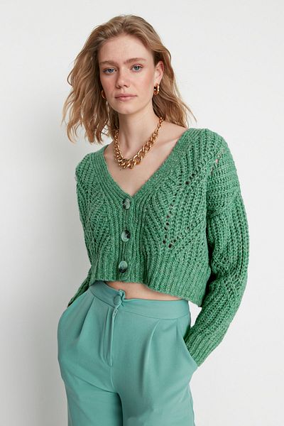 Trendyol Collection Mintfarbener Strick-Cardigan mit kurzen Knöpfen und Details TWOAW21HI0017