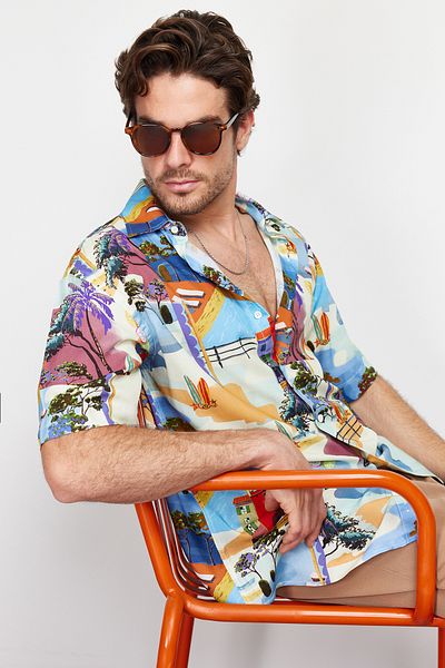 Trendyol Collection Laza szabású Oversize színes viszkóz ing - rövid ujjú, nyomott TMNSS24GO00056