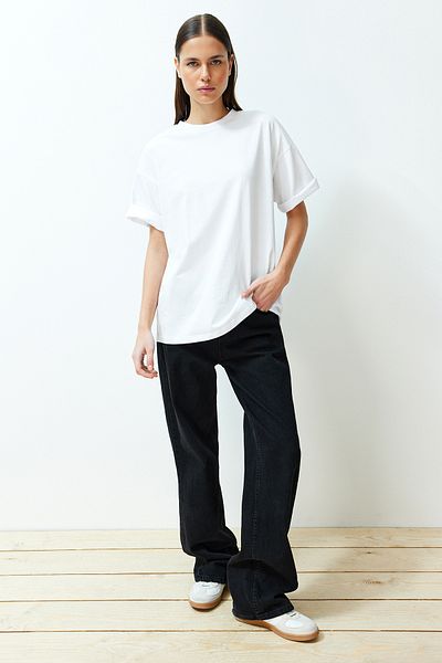 Trendyol Collection Λευκό 100% βαμβακερό σλόγκαν με στάμπα Πλεκτό T-Shirt Oversize/Wide Fit TWOSS24TS00091