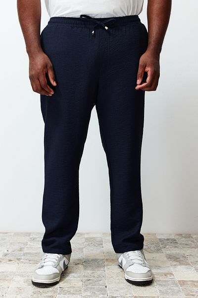 Trendyol Collection Pantaloni cu talie elastică cu aspect de in, albastru bleumarin de mărime mare - TMNSS24AR00000