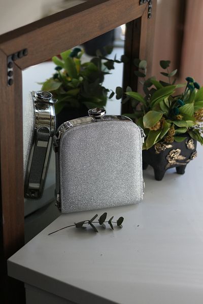 Moom Bag Geantă de seară cu mâner tricotat argintiu pentru femei