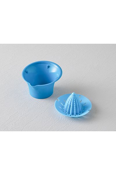 English Home Mini Squeezer Plastic Lemon Squeezer Blue