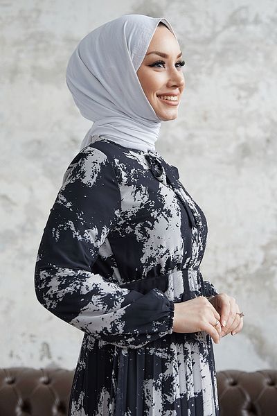 InStyle Φόρεμα σιφόν με γιακά Diva ζωσμένο - μαύρο