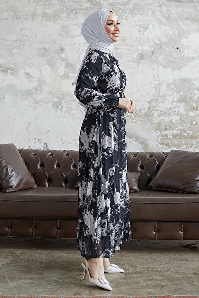 InStyle Diva Collar Belted Pleated Chiffon Dress - Black