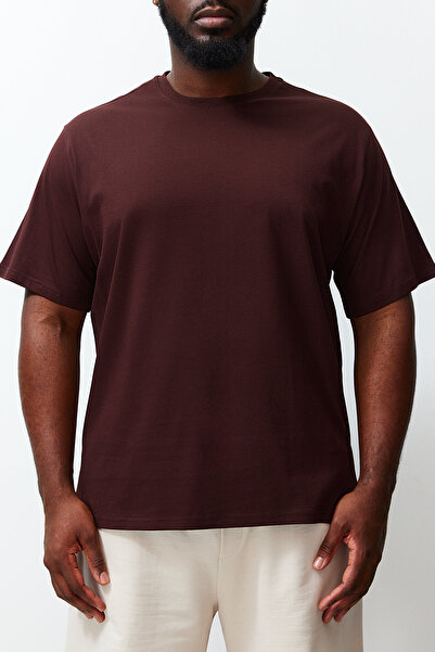 Trendyol Collection Μπλουζάκι καφέ κανονικής κοπής σε μεγάλο μέγεθος - TMNSS23TS00134