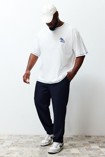Trendyol Collection Pantaloni cu talie elastică cu aspect de in, albastru bleumarin de mărime mare - TMNSS24AR00000