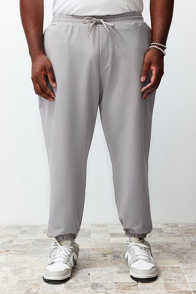 Trendyol Collection Graue Jogginghose in Übergröße (groß) - TMNSS24AJ00001