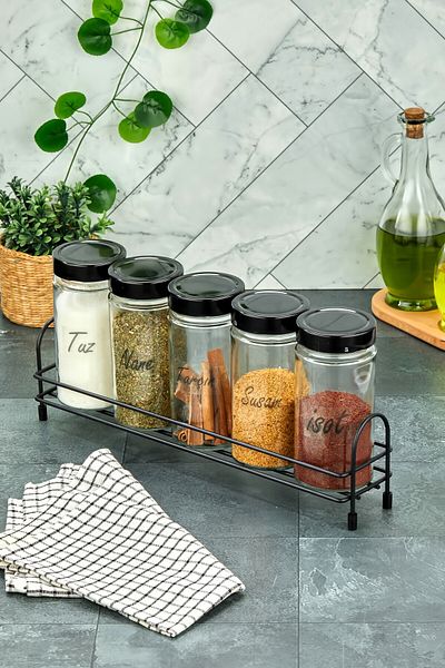 FBZhome Set of 5 Spice Dispensers with Labeled Metal Stand 500 Ml Glass Jar Storage Container
