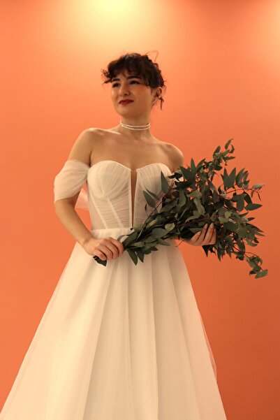 Kısmet Wanya Gelinlik Straplez Düşük Kol Tül Drape Sade Korseli Helen - A Kesim