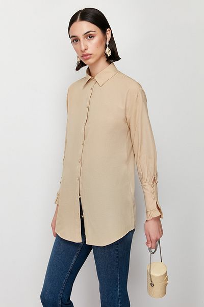 Trendyol Modest Detailní bavlněná tkaná košile s kamenným volánem TCTAW24TG00016