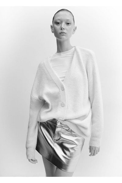 MANGO Woman Strickjacke mit V-Ausschnitt