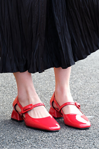 Sibel Durmaz Viva Kırmızı Toka Detaylı Topuklu Ayakkabı