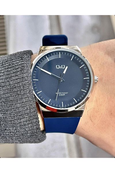 Q&Q Men's Plastic Cord Wrist Watch