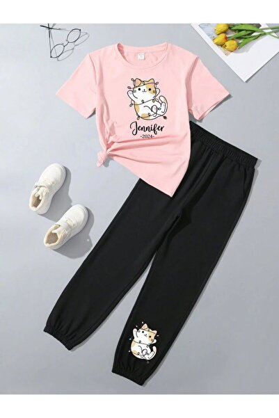 MORNİNG KİDS طقم بدلة رياضية بطبعة جينيفر كات باللون الوردي للفتيات