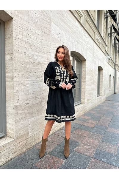 Lavanta Tekstil Rochie neagra brodata Ecru cu detaliu ciucuri
