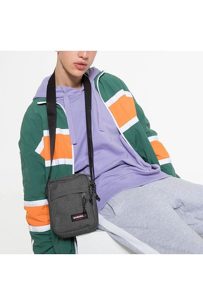 Eastpak ΤΟ ΜΟΝΟ ΜΑΥΡΟ ΤΖΙΝ ΜΙΝΙ ΤΣΑΝΤΑ 00004577 H1