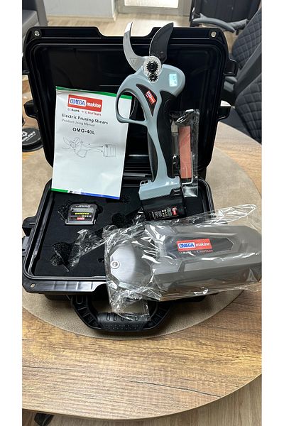 Omega Pruning Shear