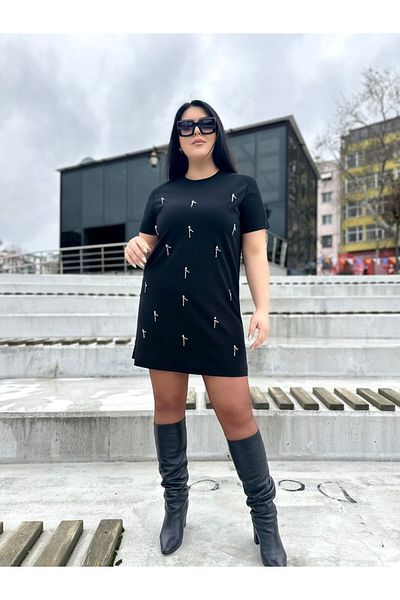 Butik Nilyam Rochie de damă, mărime mare, brodata în față 24011 neagră