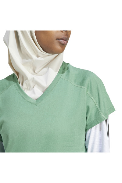 adidas T-shirt με λαιμόκοψη AEROREADY Train Essentials Minimal Branding - IS3964