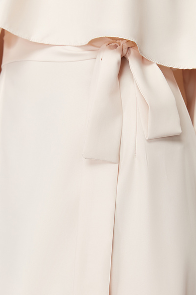 Trendyol Modest Μπεζ φόρεμα με ακρωτήριο και φύλλο με λεπτομέρειες από σατέν υφασμένο TCTSS24EB00176