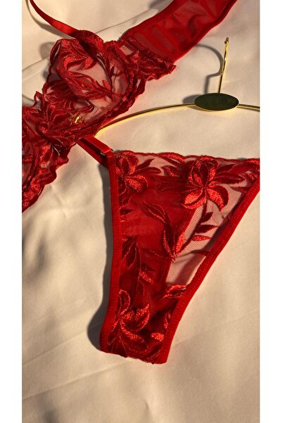 BNK Shop Set de sutien din dantela rosie si cu sarma - lenjerie transparenta