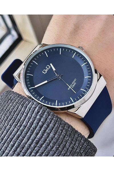 Q&Q Men's Plastic Cord Wrist Watch