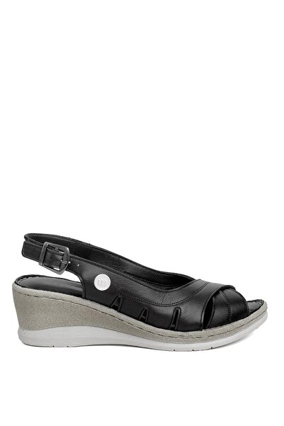 Mammamia D24YS-1390 صندل نسائي بكعب عريض أسود