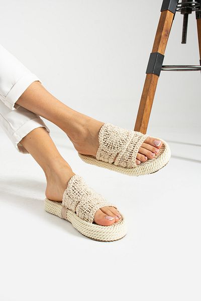 İnan Ayakkabı WOMEN'S KNITTED DETAILED SLIPPERS