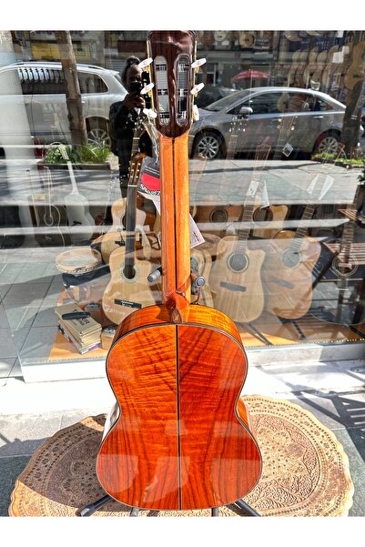 Merida Master 80 El Yapımı Klasik Gitar