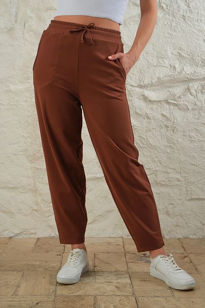 ESPİNA Women's Stretch Fabric Carrot Leg Loose Knitted Scuba Trousers Shalwar Brown