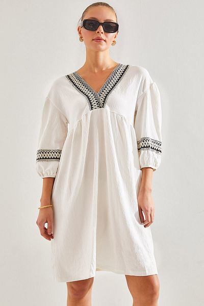 Bianco Lucci Women's Collar and Sleeve Embroidered Dress60201008