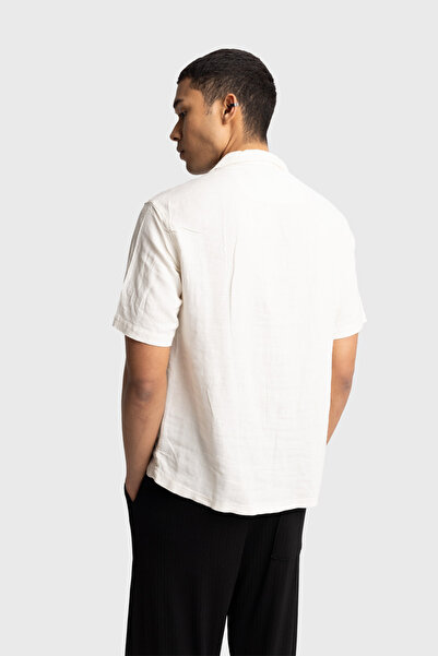 GIESTO ΚΟΝΤΟΜΑΝΙΚΙ ΠΟΥΚΑΜΙΣΟ ΜΕ ΛΕΠΤΟΜΕΡΗ ΕΠΕΞΕΡΓΑΣΙΑ