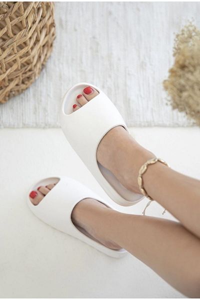 defile shoe Yeezy Slide Λευκό