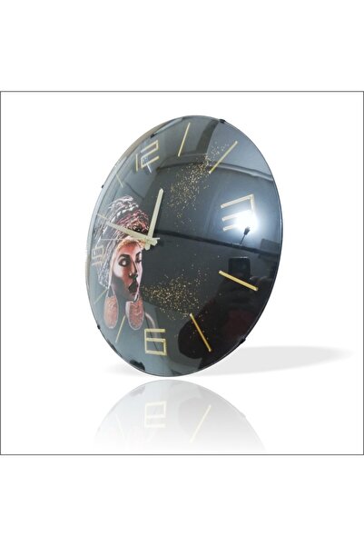 M3DECORİUM Esmer Küpeli Sarıklı Kadın Kız Başı Resimli 35 cm Bombe Camlı Salon Ev Ofis Okul Duvar Saati