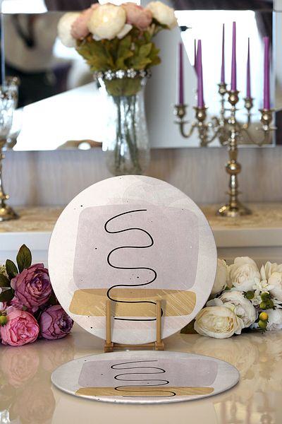 Realhomes 2-Piece Colorful Onedraw Drawing Digital Printed Modern Round Plate & Placemat