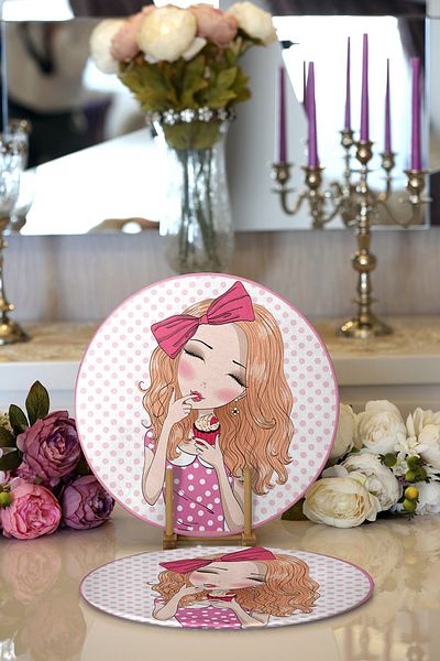 Realhomes Συσκευασία 2 Fashion Girl Ψηφιακή τυπωμένη μοντέρνα στρογγυλή πλάκα και σουπλά