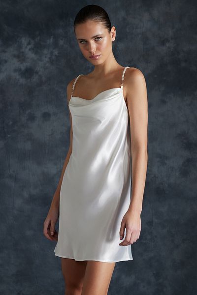 Trendyol Collection Alb țesut din satin - Cămașă de noapte cu șnur perlat detasabil și ajustabil THMSS24GC00012