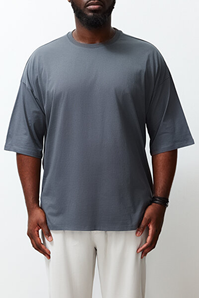 Trendyol Collection Βαμβακερό μπλουζάκι Anthracite Large Size Oversize - TMNSS23TS00139