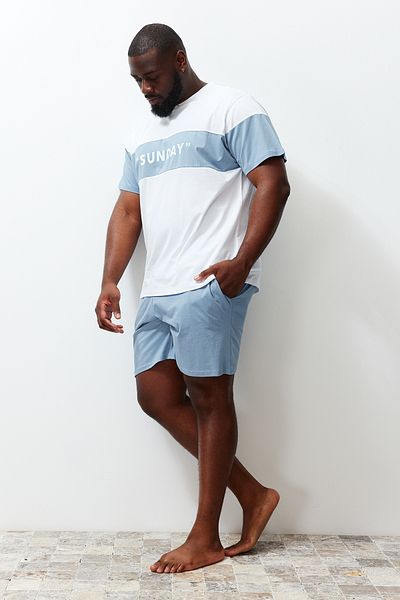 Trendyol Collection Modrý a bílý barevný blok Regular Fit Tištěné velké šortky Pyžamová sada TMNSS24AI00003