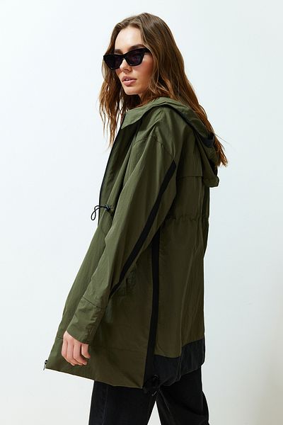 Trendyol Collection Khaki Oversize kabát do deště širokého střihu TWOSS24MO00030