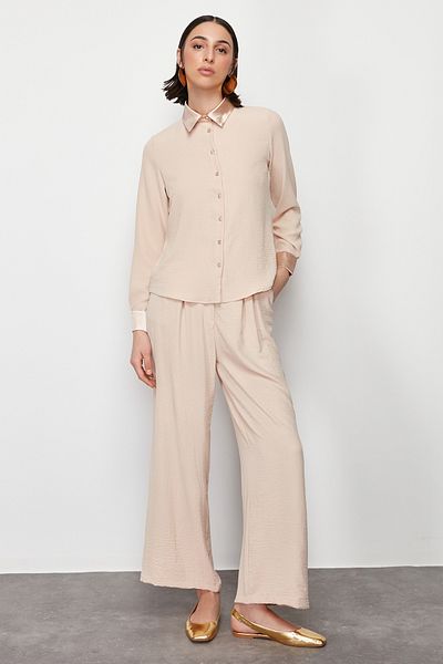 Trendyol Modest Nerz Satin Detailliert Gewebtes Aerobin Hemd Hosen Unterteil Top Set TCTSS24US00049
