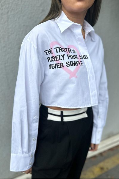 ribana Cămașă crop albă cu slogan cu inimă