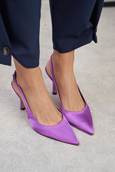 NİŞANTAŞI SHOES Dámské boty na podpatku se saténovým páskem Mendy Plum se špičatou špičkou