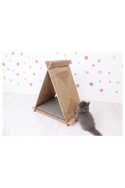 Femusa خدش القطط وبيت اللعب