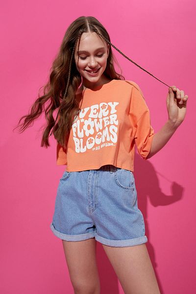 DeFacto Coool Crop Crew Neck Printed Short Sleeve 100% Cotton T-Shirt Y1800az22sm
